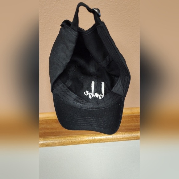 Ladies Adjustable Baseball Cap - Black Embroidered with Word "babe" - EUC - Picture 2 of 2